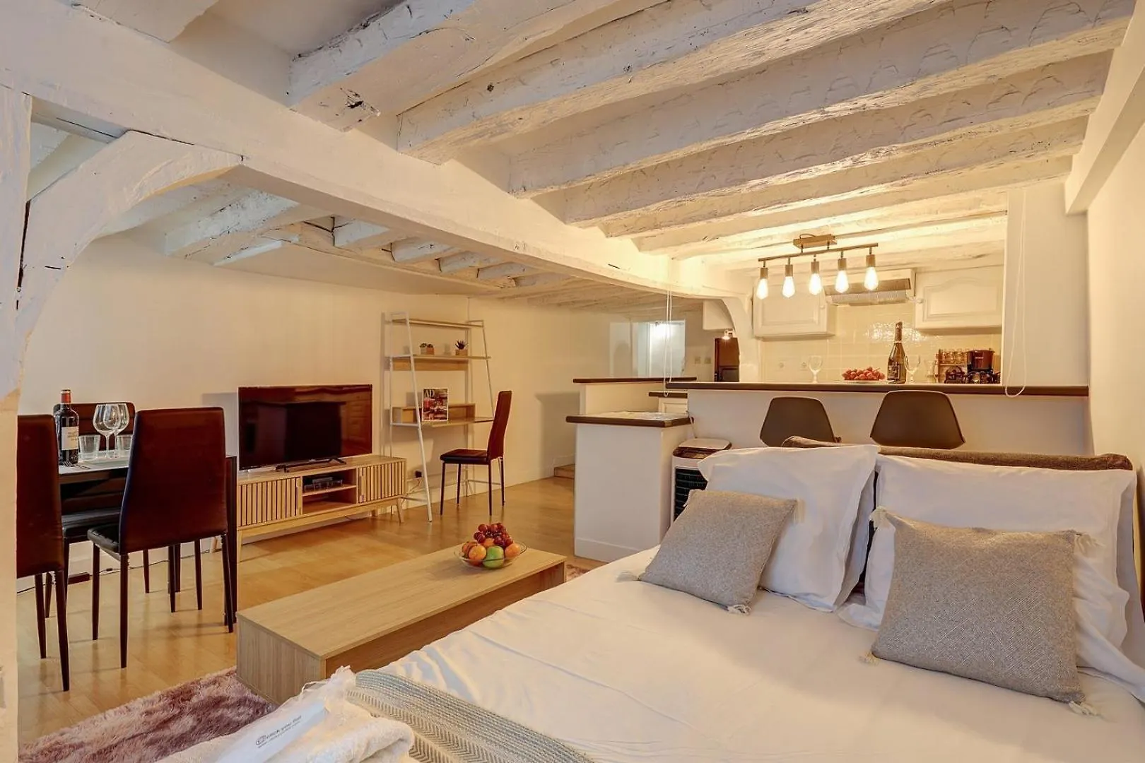 676 Noam - Elegant In Apartament *